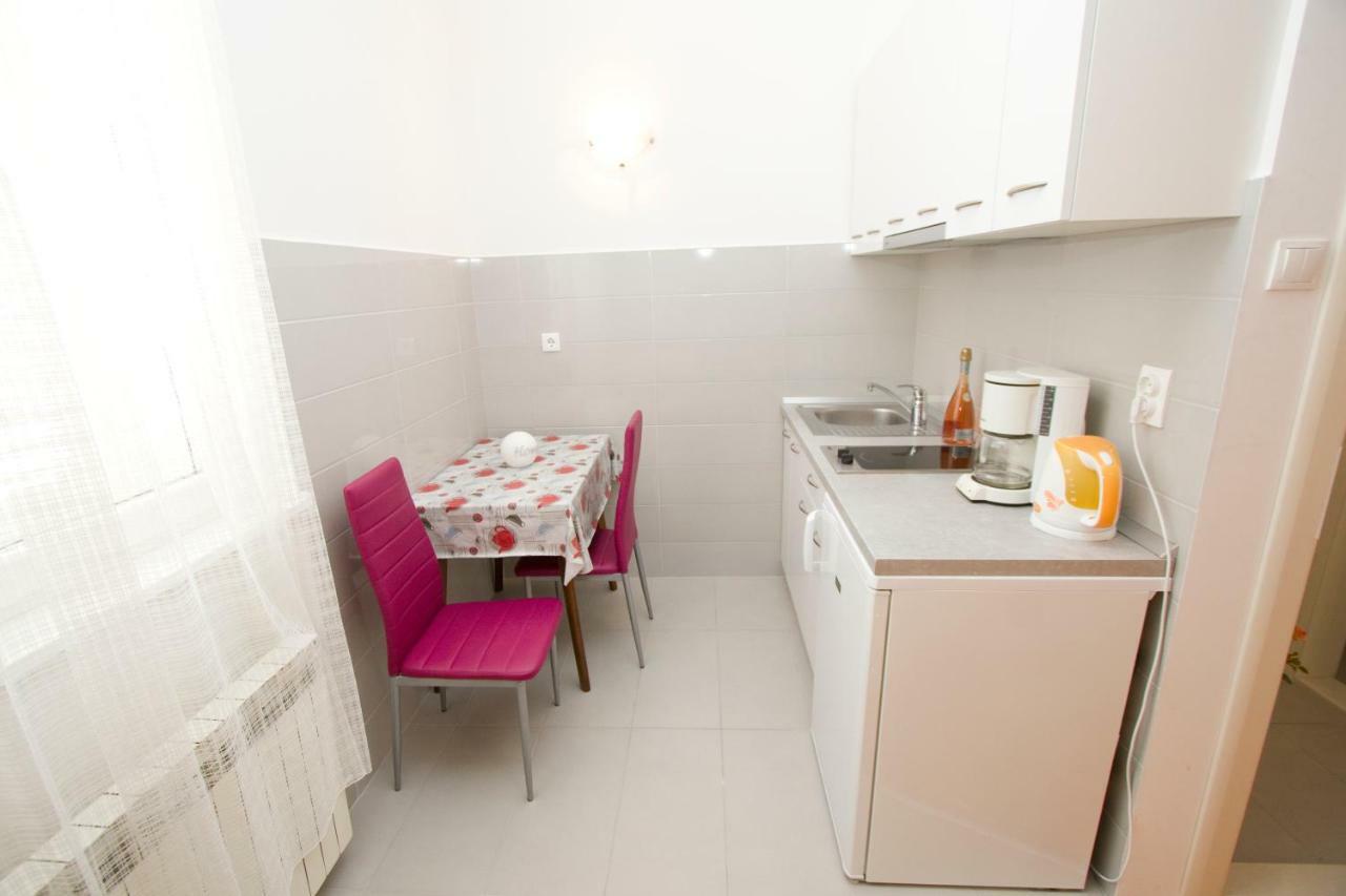 Apartmani Marija Cizmic Makarska Eksteriør billede